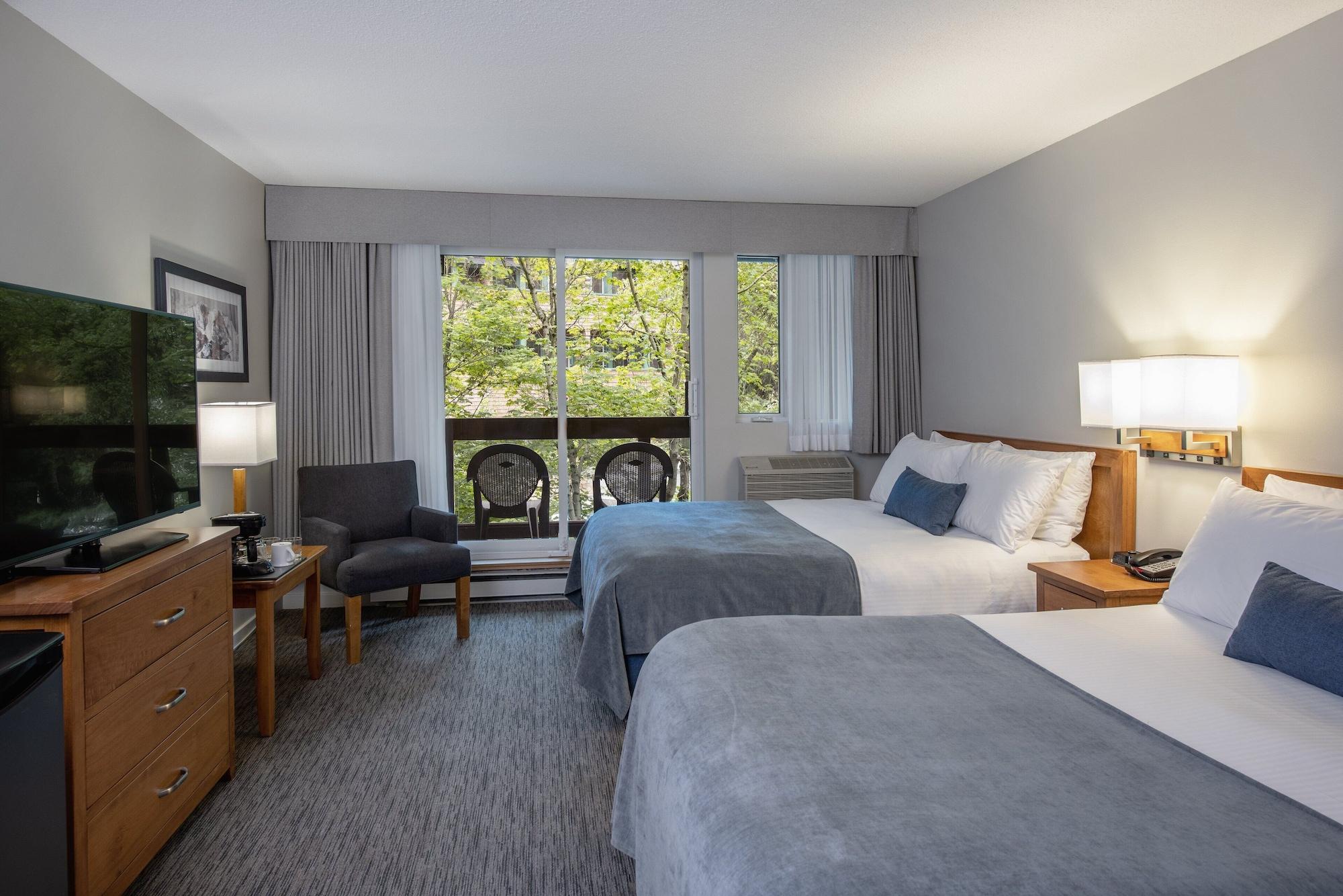 Whistler Village Inn & Suites Екстер'єр фото