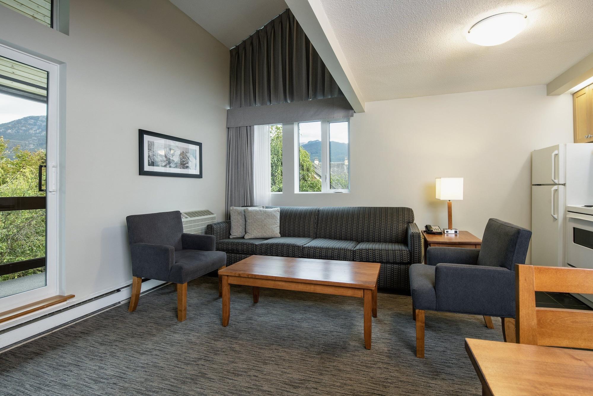 Whistler Village Inn & Suites Екстер'єр фото