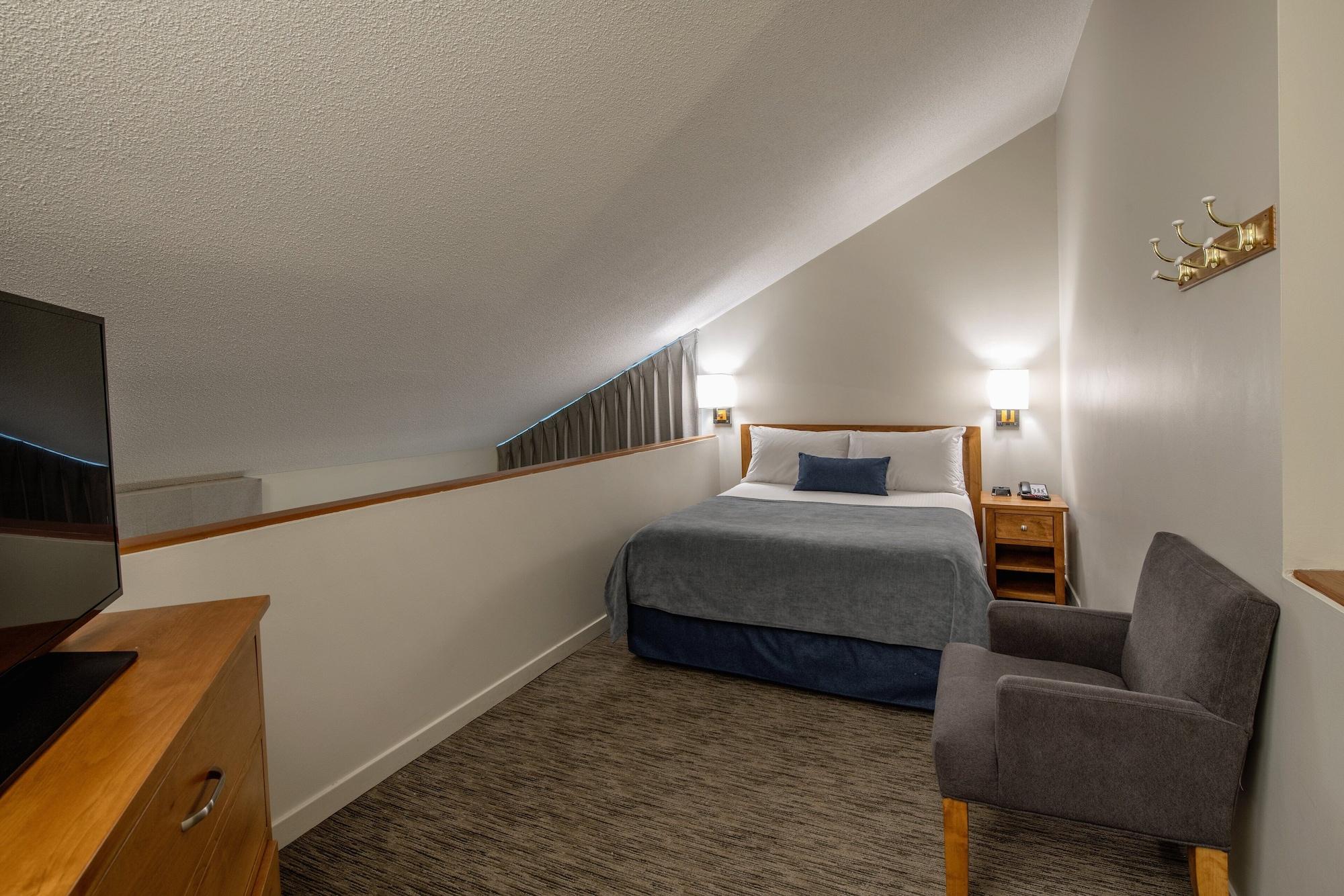 Whistler Village Inn & Suites Екстер'єр фото