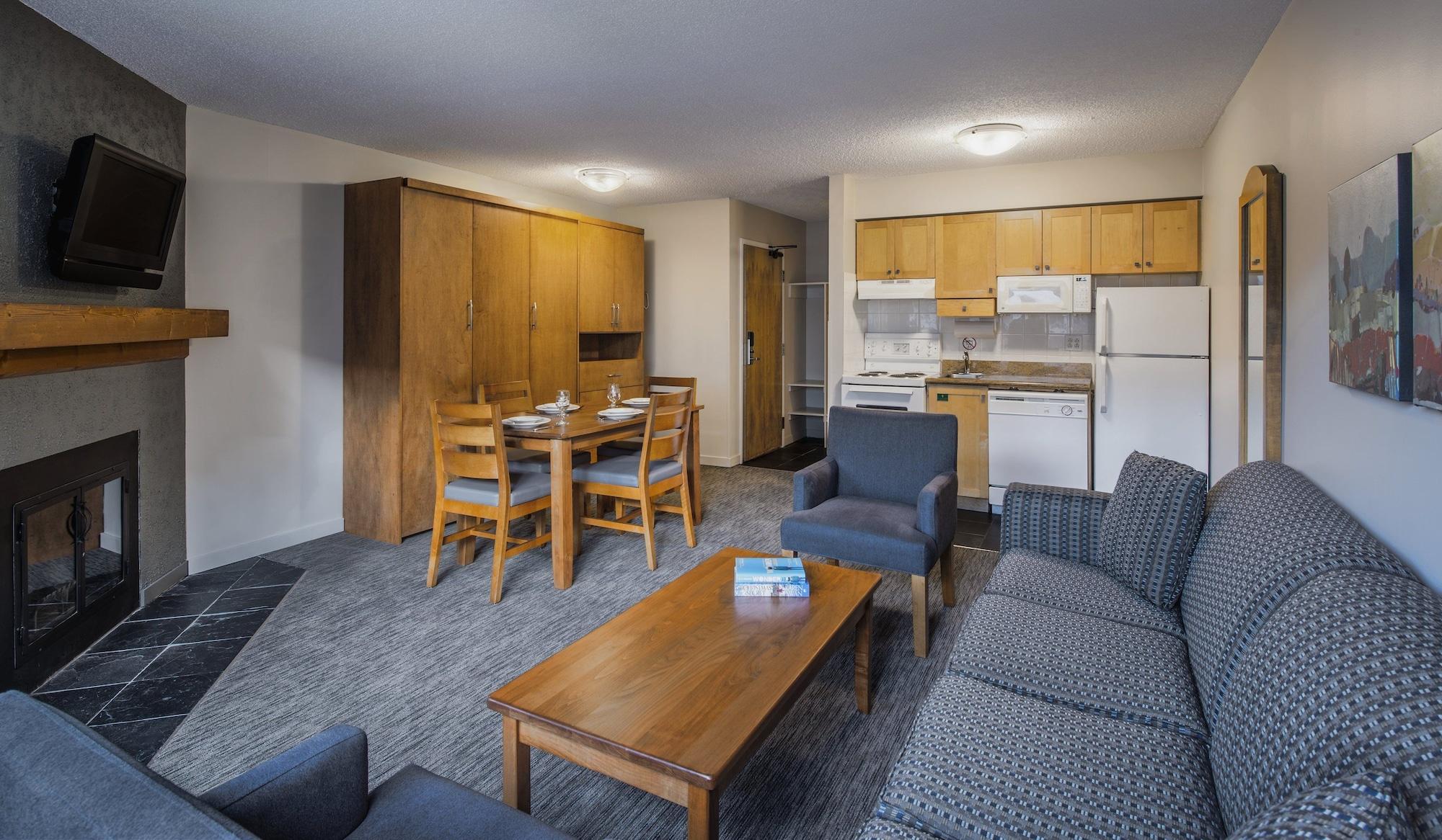 Whistler Village Inn & Suites Екстер'єр фото