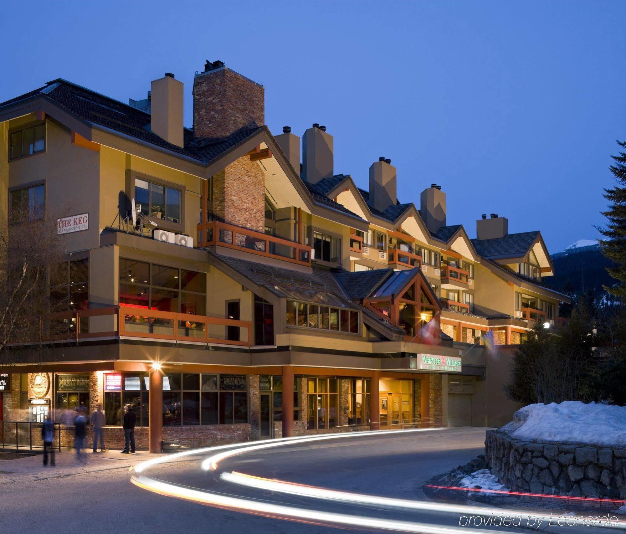 Whistler Village Inn & Suites Екстер'єр фото