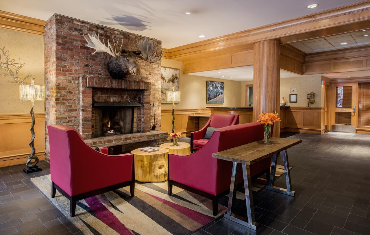 Whistler Village Inn & Suites Екстер'єр фото