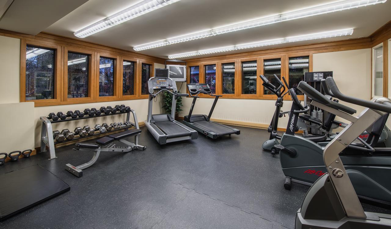 Whistler Village Inn & Suites Екстер'єр фото